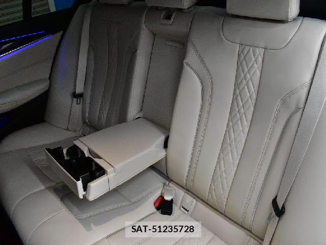 Bmw 5 SERIES 2021-03 8244703-22