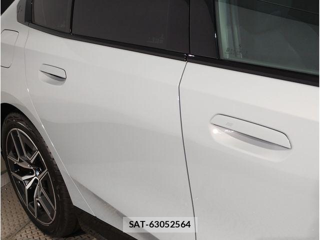 Bmw 5 SERIES 2024-12 8244702-16