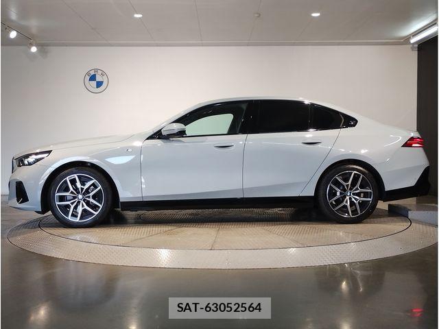 Bmw 5 SERIES 2024-12 8244702-3