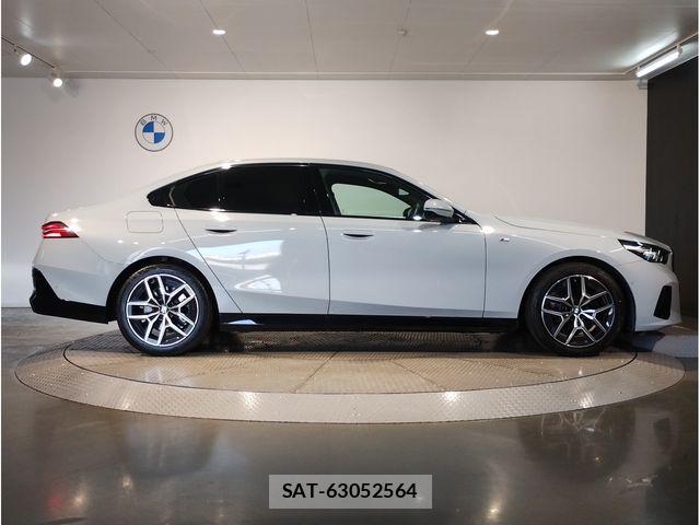 Bmw 5 SERIES 2024-12 8244702-6