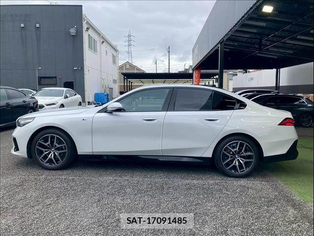 Bmw 5 SERIES 2024-03 8244704-16