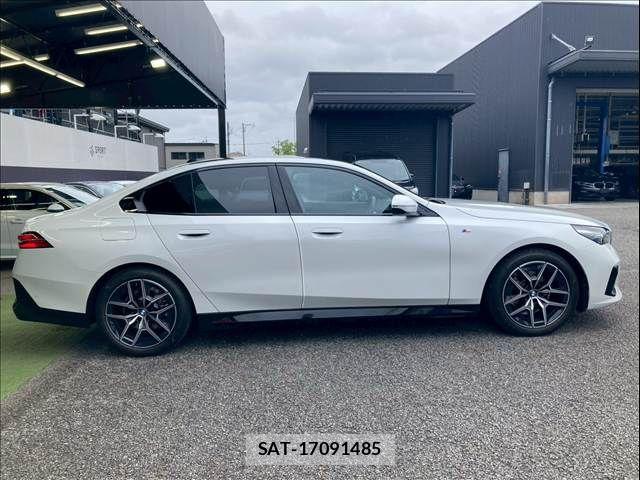 Bmw 5 SERIES 2024-03 8244704-17