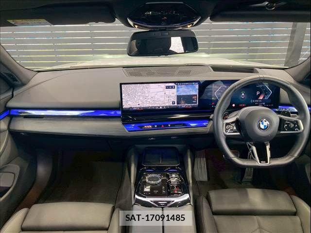 Bmw 5 SERIES 2024-03 8244704-1