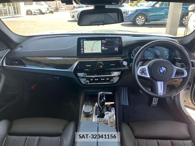 Bmw 5 SERIES 2021-05 8353975-1