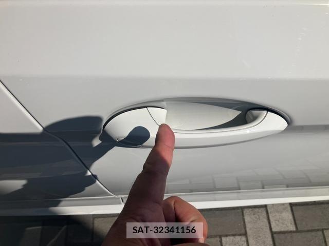 Bmw 5 SERIES 2021-05 8353975-6