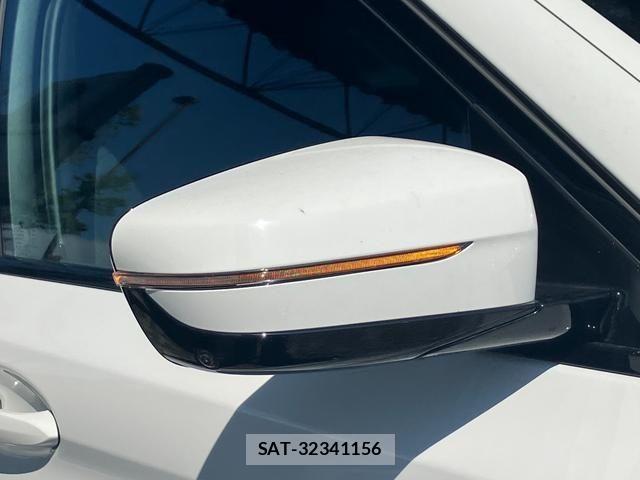 Bmw 5 SERIES 2021-05 8353975-7