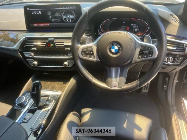 Bmw 5 SERIES 2022-06 8364935-14