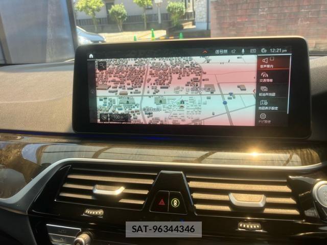 Bmw 5 SERIES 2022-06 8364935-20