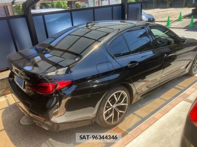 Bmw 5 SERIES 2022-06 8364935-4