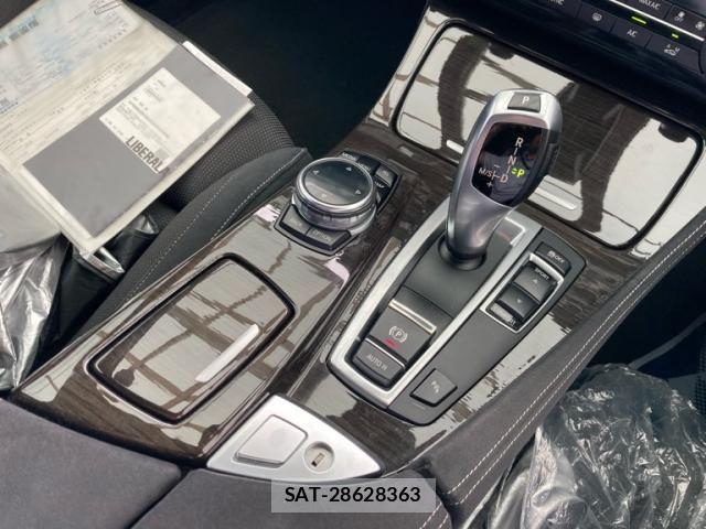 Bmw 5 SERIES 2013-11 8364938-22
