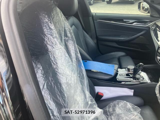 Bmw 5 SERIES 2018-08 8364937-9