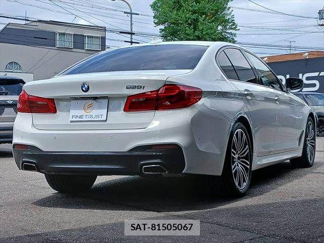 Bmw 5 SERIES 2017-11 8411411-16