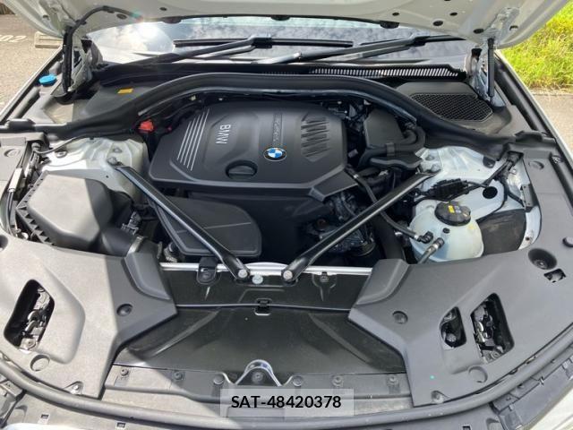 Bmw 5 SERIES 2017-05 8411414-15