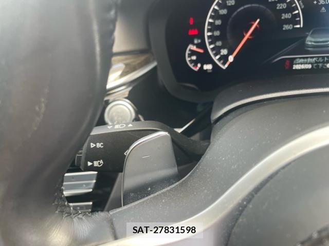 Bmw 5 SERIES 2019-10 8411034-16