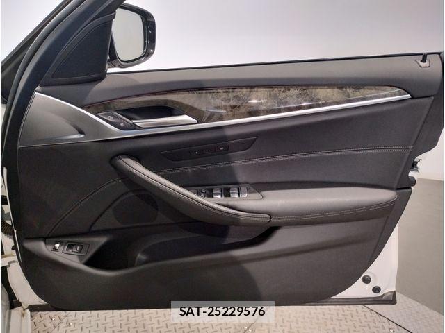 Bmw 5 SERIES 2022-06 8523750-7
