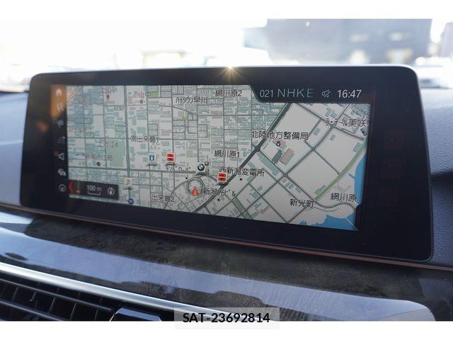 Bmw 5 SERIES 2017-05 8665858-10