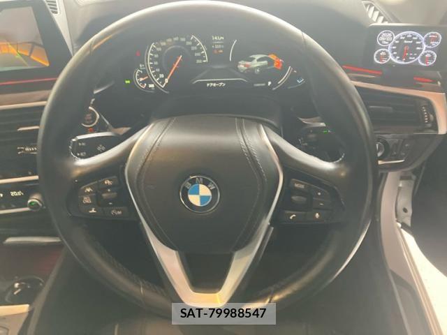 Bmw 5 SERIES 2018-03 8740876-10