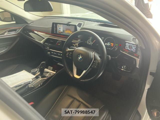 Bmw 5 SERIES 2018-03 8740876-7
