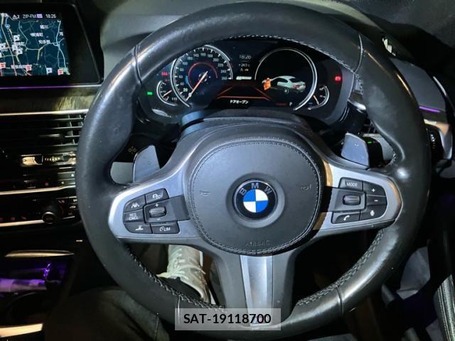 Bmw 5 SERIES 2017-12 8740877-11