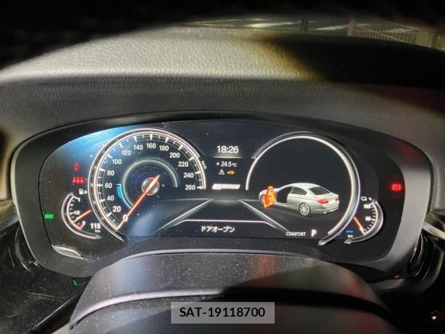 Bmw 5 SERIES 2017-12 8740877-12