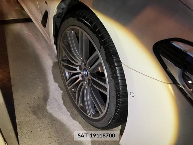 Bmw 5 SERIES 2017-12 8740877-2
