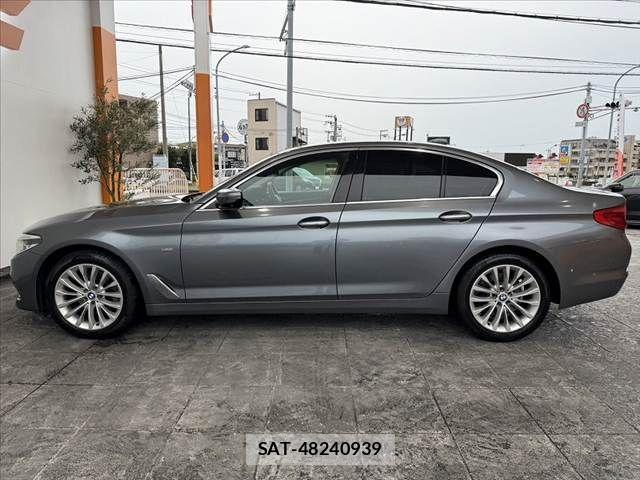 Bmw 5 SERIES 2018-03 8740875-10