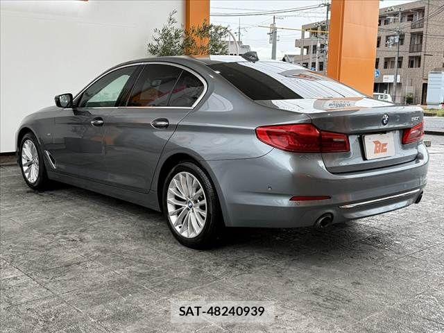 Bmw 5 SERIES 2018-03 8740875-12