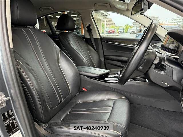 Bmw 5 SERIES 2018-03 8740875-15
