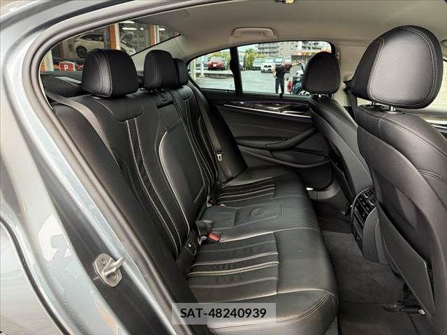 Bmw 5 SERIES 2018-03 8740875-17