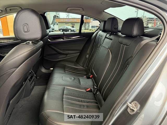 Bmw 5 SERIES 2018-03 8740875-18