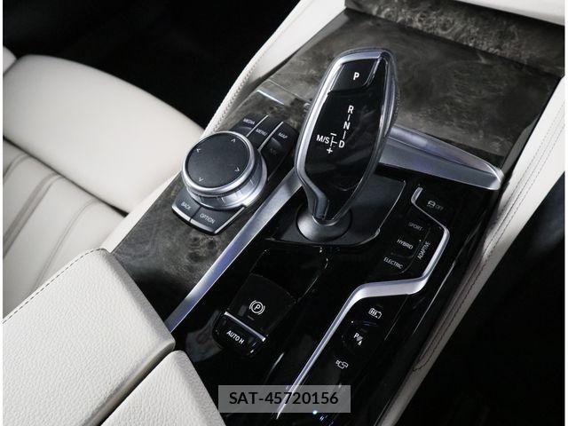 Bmw 5 SERIES 2022-06 8740869-12