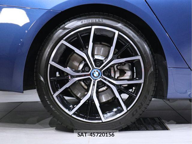 Bmw 5 SERIES 2022-06 8740869-28