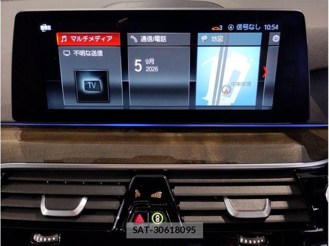 Bmw 5 SERIES 2019-07 8740870-4
