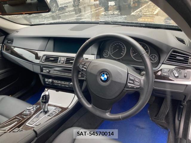 Bmw 5 SERIES 2010-05 8740879-11