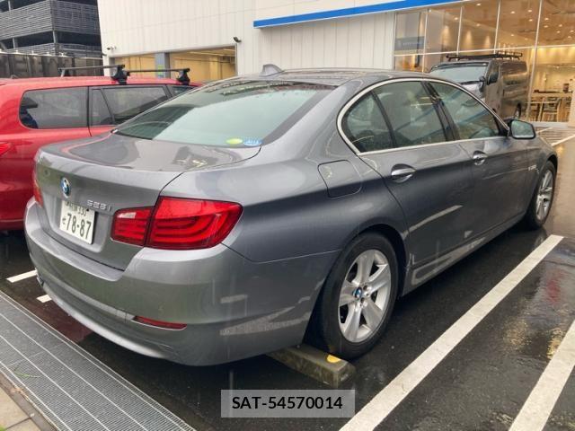 Bmw 5 SERIES 2010-05 8740879-1
