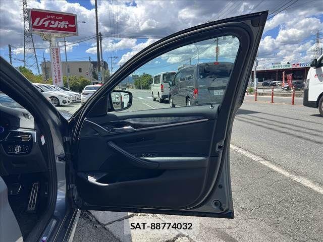 Bmw 5 SERIES 2019-01 8779618-12