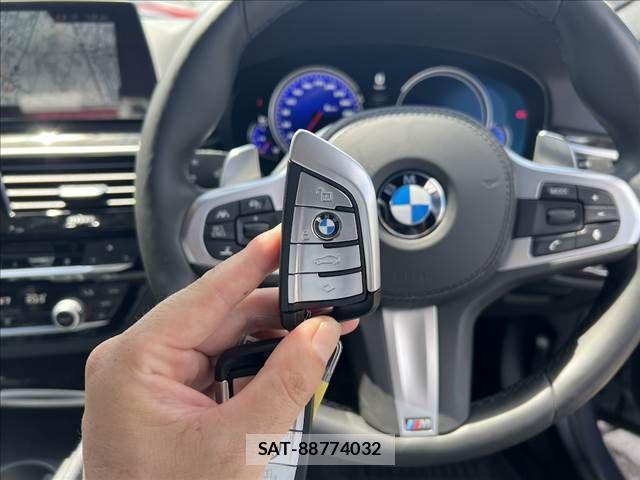 Bmw 5 SERIES 2019-01 8779618-23