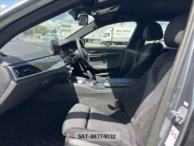 Bmw 5 SERIES 2019-01 8779618-7