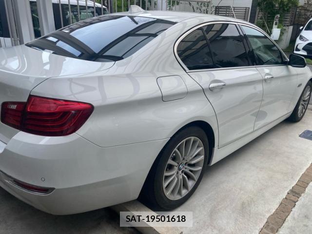 Bmw 5 SERIES 2016-03 8828034-4