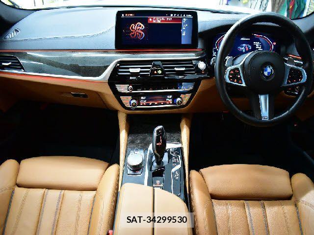 Bmw 5 SERIES 2023-07 8878864-1