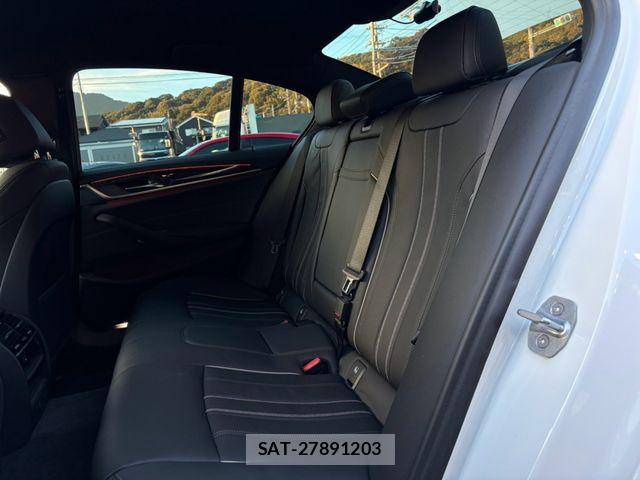 Bmw 5 SERIES 2019-04 8883351-12