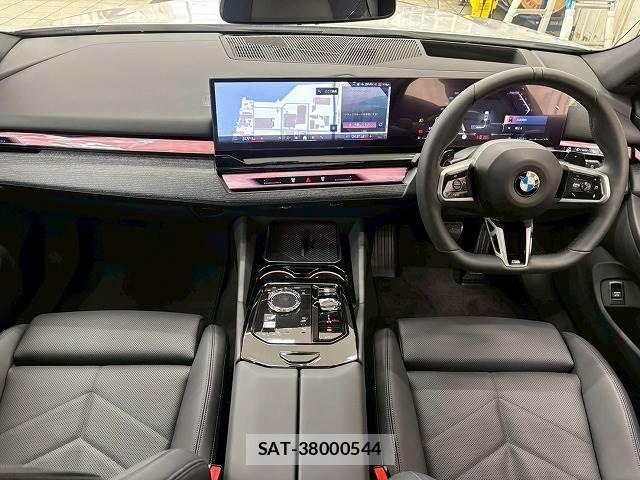 Bmw 5 SERIES 2024-08 1048498-1