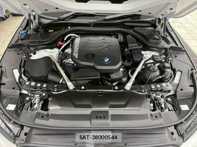 Bmw 5 SERIES 2024-08 1048498-19