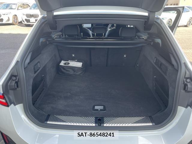 Bmw 5 SERIES 2024-12 1471119-13