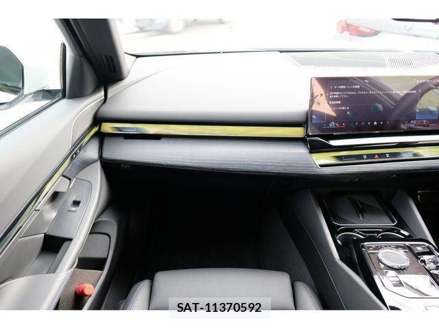 Bmw 5 SERIES 2025-04 1930996-14