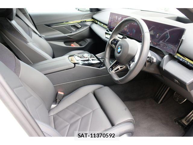 Bmw 5 SERIES 2025-04 1930996-1