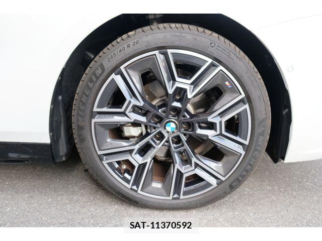 Bmw 5 SERIES 2025-04 1930996-22