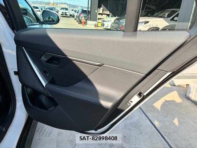 Bmw 5 SERIES 2025-11 6242415-9
