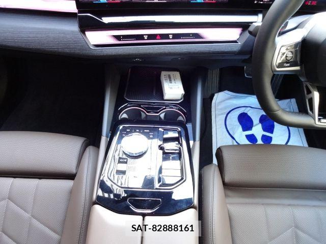 Bmw 5 SERIES 2025-03 7215339-20