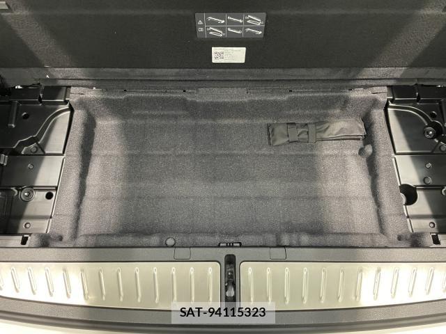 Bmw 5 SERIES 2018-05 7721418-16